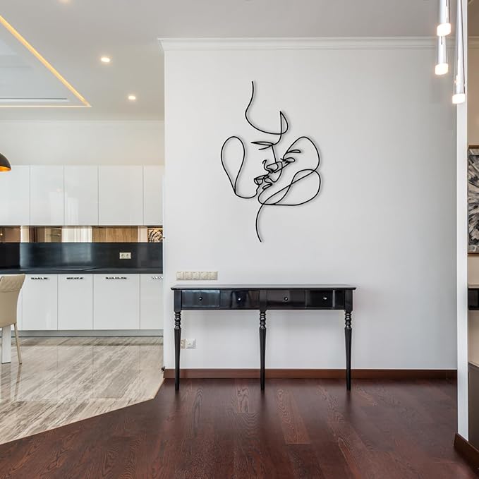 2 Faces Love Line Wall Art, Minimalist Woman Face Art,Metal Couple Face Line Wall Art,Couple Metal Wall Decor Sign, Livingroom Wall Hanging Gift (27.55 x 17.32” / 70 x 44 cm, Gold)