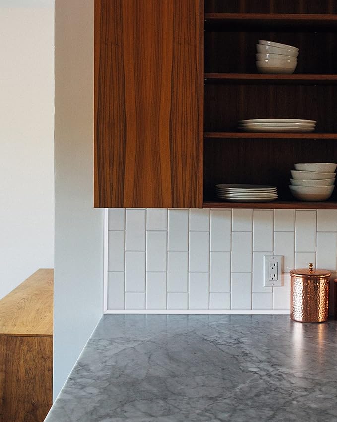 Art3d (7.6M) Peel and Stick Trim for Backsplash Tile Edge, Self-Adhesive Liner for Corner Decor in White