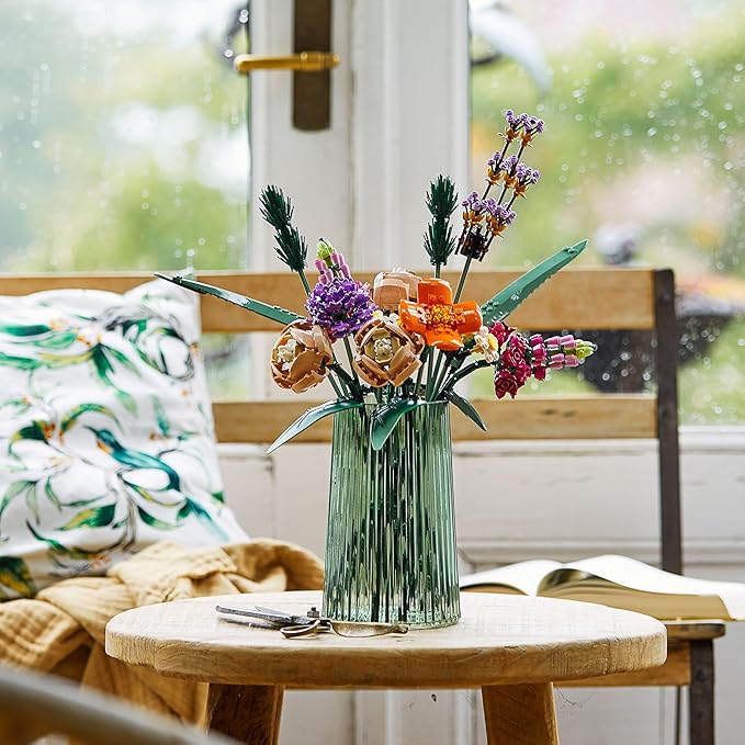 LEGO Botanicals Flower Bouquet Building Set - Artificial Flowers for Decoration for Home and Display, Ages 18+ - Small Fake Flowers for Table, Desk, Office - Gift for Birthdays - 10280