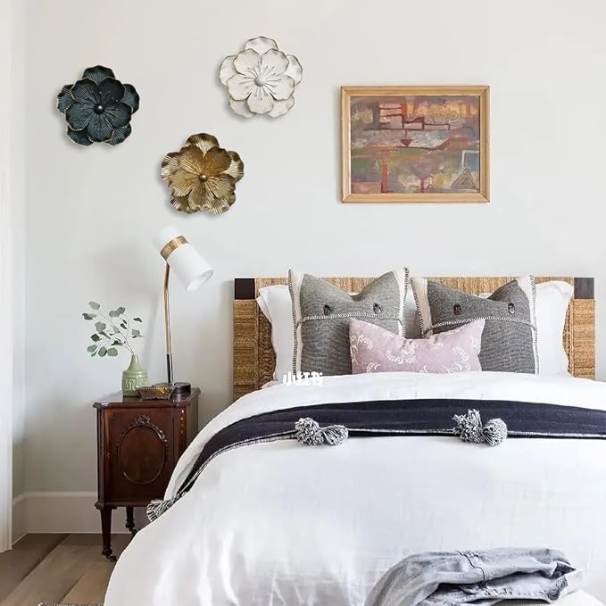 Metal Flower Wall Art Decor, 9" Rustic Modern Floral Sculpture, Distressed Iron Wall Hanging Home Decoration Accent Artworks for Indoor Kitchen Bedroom Living Office Outdoor Garden Patio (35A-Gold)