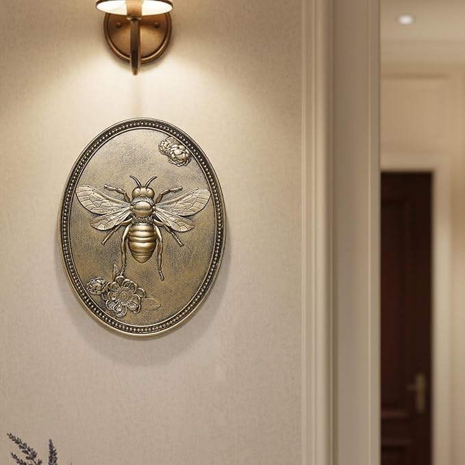 Newinhome Vintage Bee Wall Sculpture, Antique Wall Decor, Bee Wall Decor, Hanging Decoration with Embossed Bee Design, Vintage Decoration for Living Room Bedroom and Hallway, Housewarming Gift