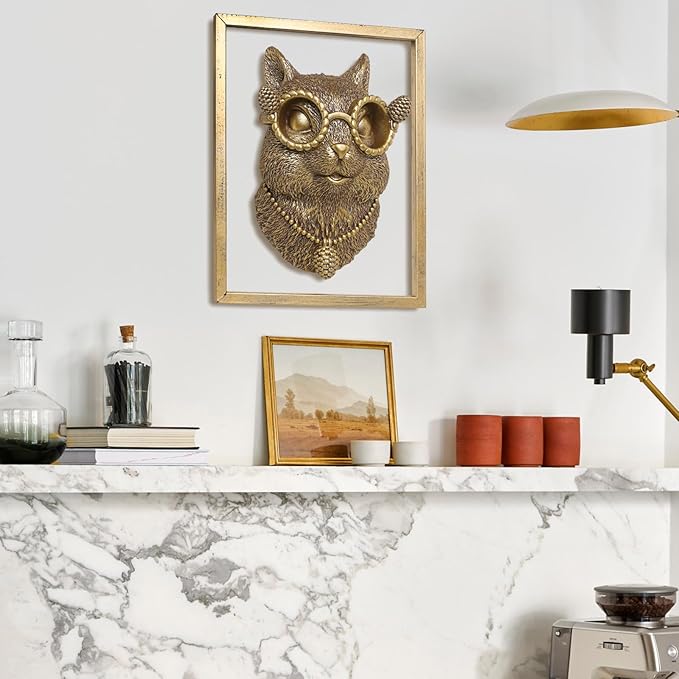 Animal Heads Wall Decor (Includes Metal Frame) Resin Animals Sculptures Head Wall Hanging Decoration Gold vintage Wall Sculpture for Living Room Bedroom Office(Squirrel)