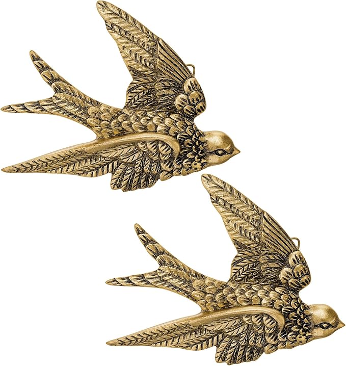 2 Pcs Vintage Bird Wall Sculpture Decor Art 4.7 Inch Antique 3D Sculpted Hanging Bird Resin Wall Art Golden Brass Rustic Floating Ornament for Halloween Living Room Garden Indoor, Gift for Christmas