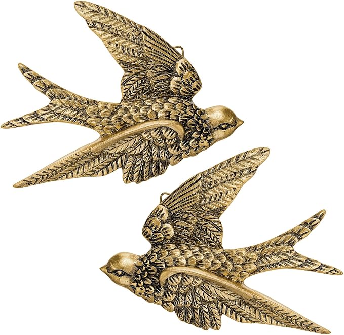 2 Pcs Vintage Bird Wall Sculpture Decor Art 4.7 Inch Antique 3D Sculpted Hanging Bird Resin Wall Art Golden Brass Rustic Floating Ornament for Living Room Garden Indoor Outdoor, Gift for Christmas